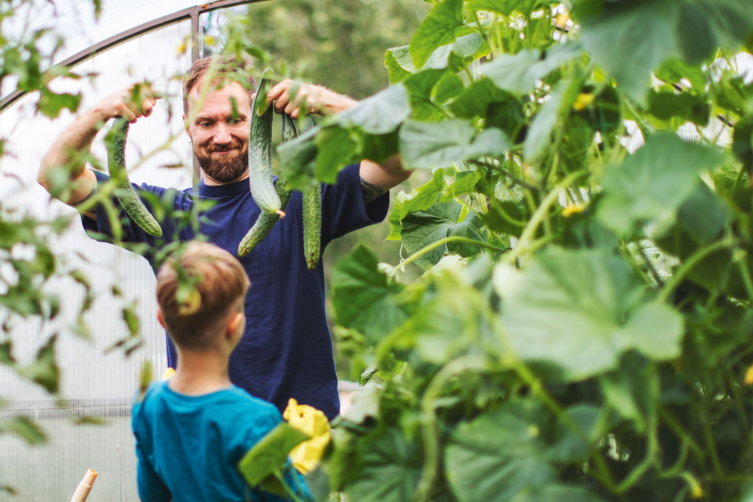 florabella_Father_son_greenhouse blank
